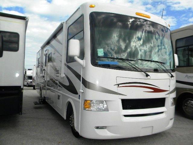 New 2011 Fourwinds Hurricane 31J Class A - Gas For Sale